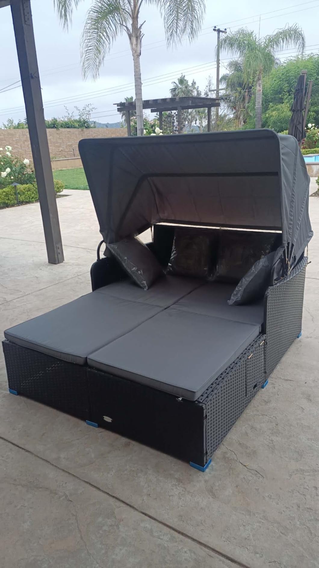 ORALNER Outdoor Daybed, 2-Person Wicker Patio Sofa with Retractable Canopy, Cushions & Pillows, 2 Side Trays, PE Rattan Sunbed Double Lounger for Deck Poolside Garden Balcony (Navy) customer photo 1