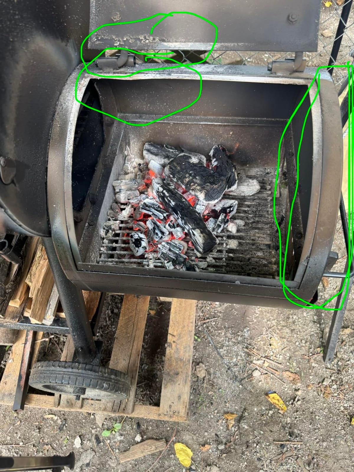 Oklahoma Joe's Highland Offset Charcoal Smoker and Grill with 900 sq. in. Cooking Area in Black customer photo 1