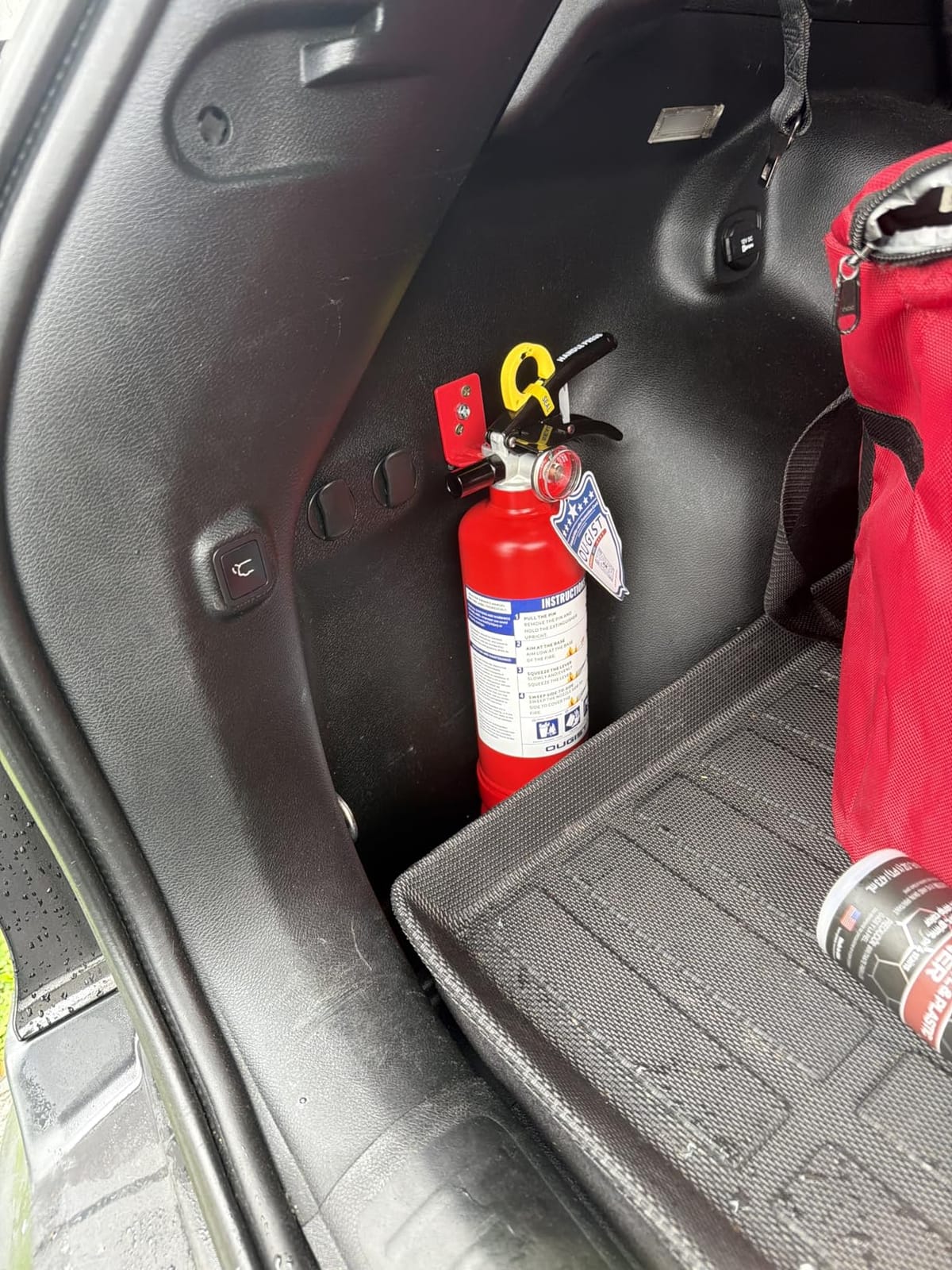 Ougist ABC Fire Extinguisher for Home & Vehicle - 2.5 lb 1-A:10-B:C Rated, Dry Chemical Fire Safety with Quick-Release Handle, Certified for Kitchen/Car/Boat Use-Model FF1KG customer photo 2