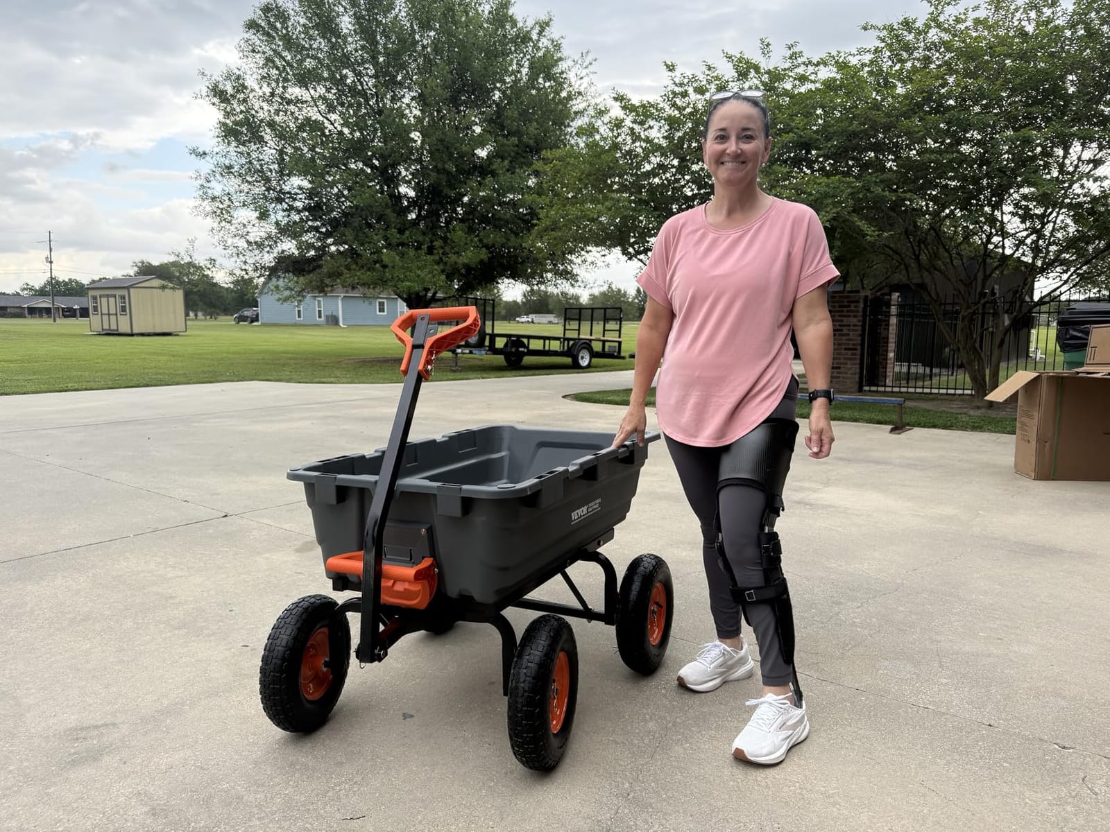 VEVOR Heavy Duty 1200lbs 7 Cu.Ft Wheelbarrow Garden Dump Cart Wagon customer photo 1