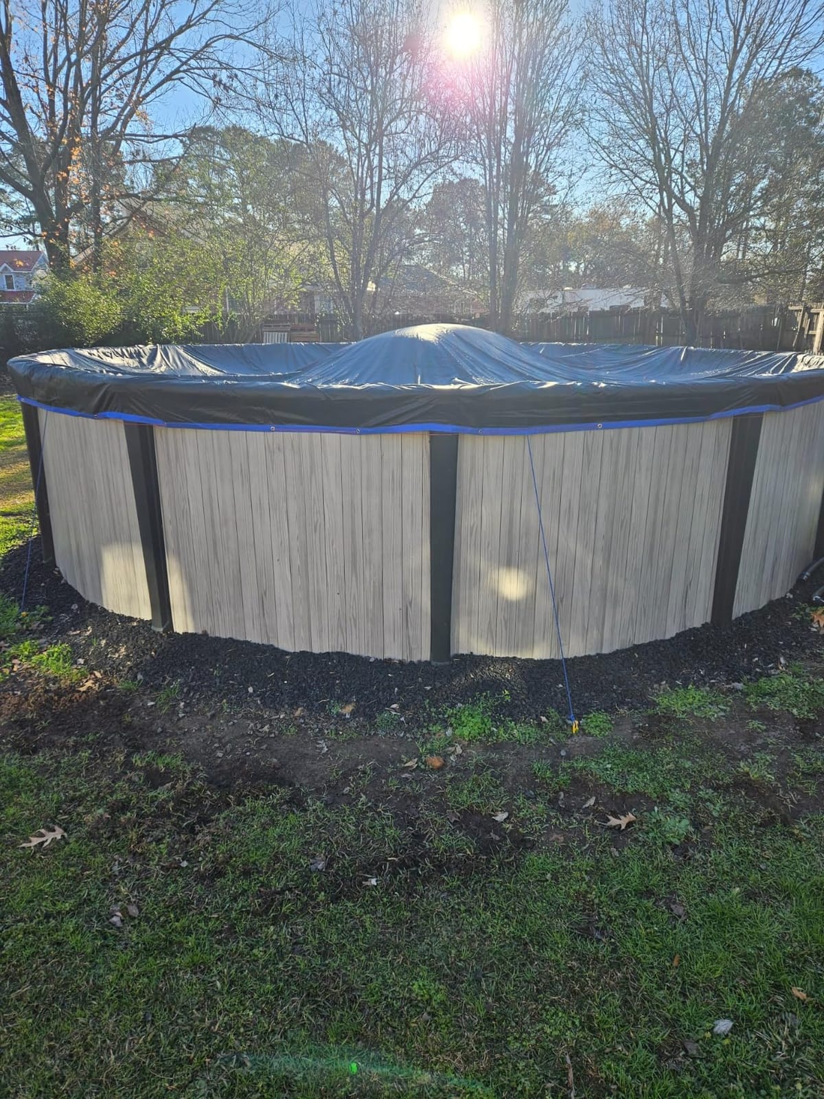 MIXC Outdoor Waterproof 600D Square Hot Tub Cover 85 x 85 Inch Fit 84 x 84 or 83 x 83 or 82 x 82 Inch or 7 ft x 7 ft Heavy Duty Spa Cover Protectors customer photo 2