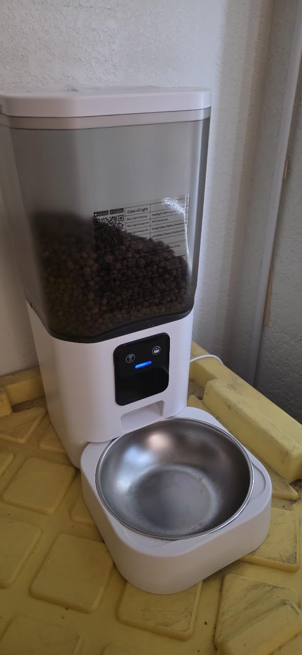 Frienhund Dual Automatic Cat Feeder with Camera for 2 Cats: 5G WiFi Automatic Dog Feeder with Night Vision, 7L Auto Cat Food Dispenser with Two Camera for Multiple Pet, Easy to Clean-29 Cup(ACF180W-A) customer photo 2
