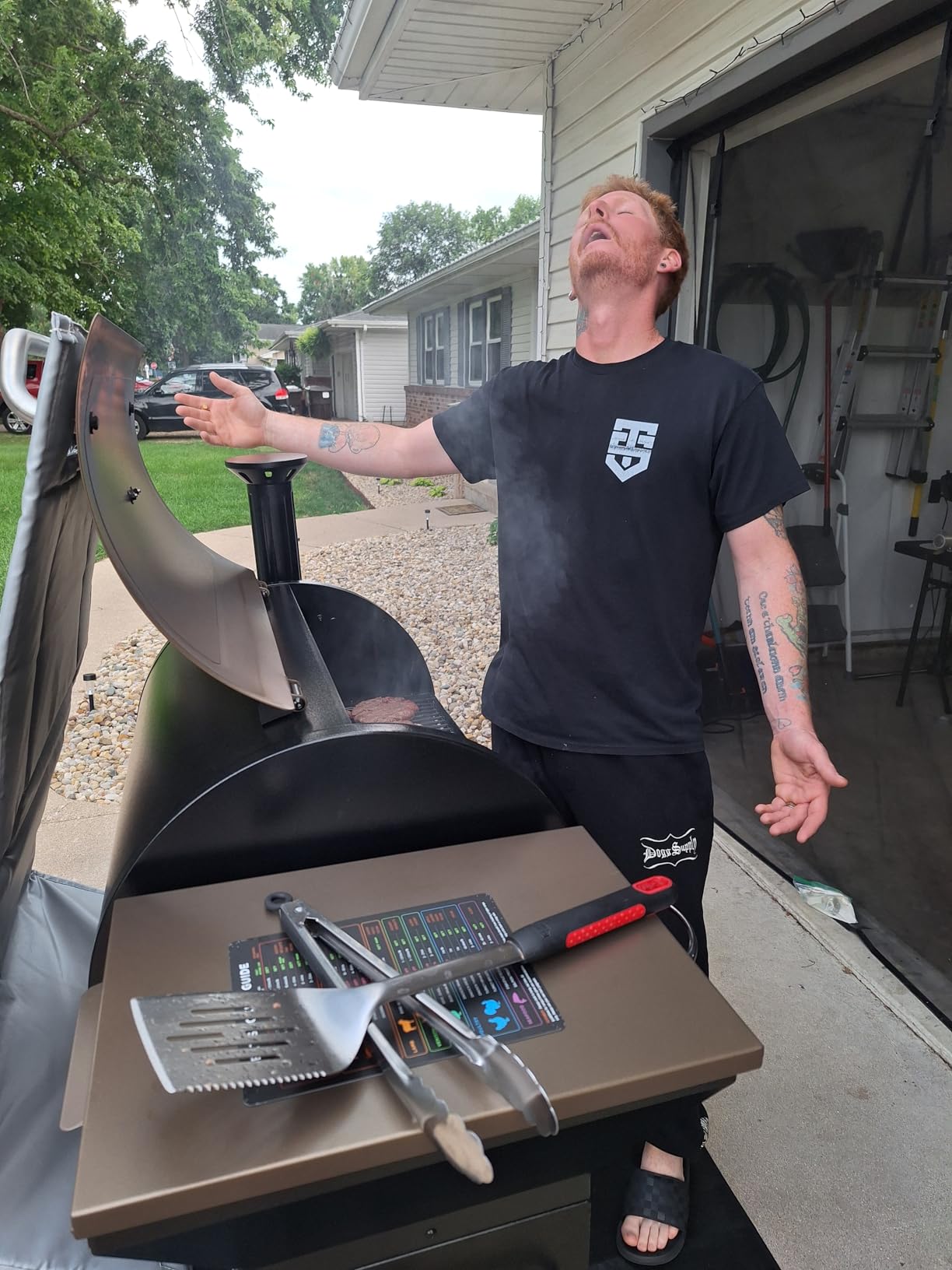 Z GRILLS 2025 Electric Pellet Grill & Smoker, 700 sq in Cooking Area, Dual-Wall Insulation, PID V2.1 Controller, Meat Probes, Easy Hopper Clean-out, Includes Grill Cover, 8 in 1 Outdoor BBQ, 700D6 customer photo 1