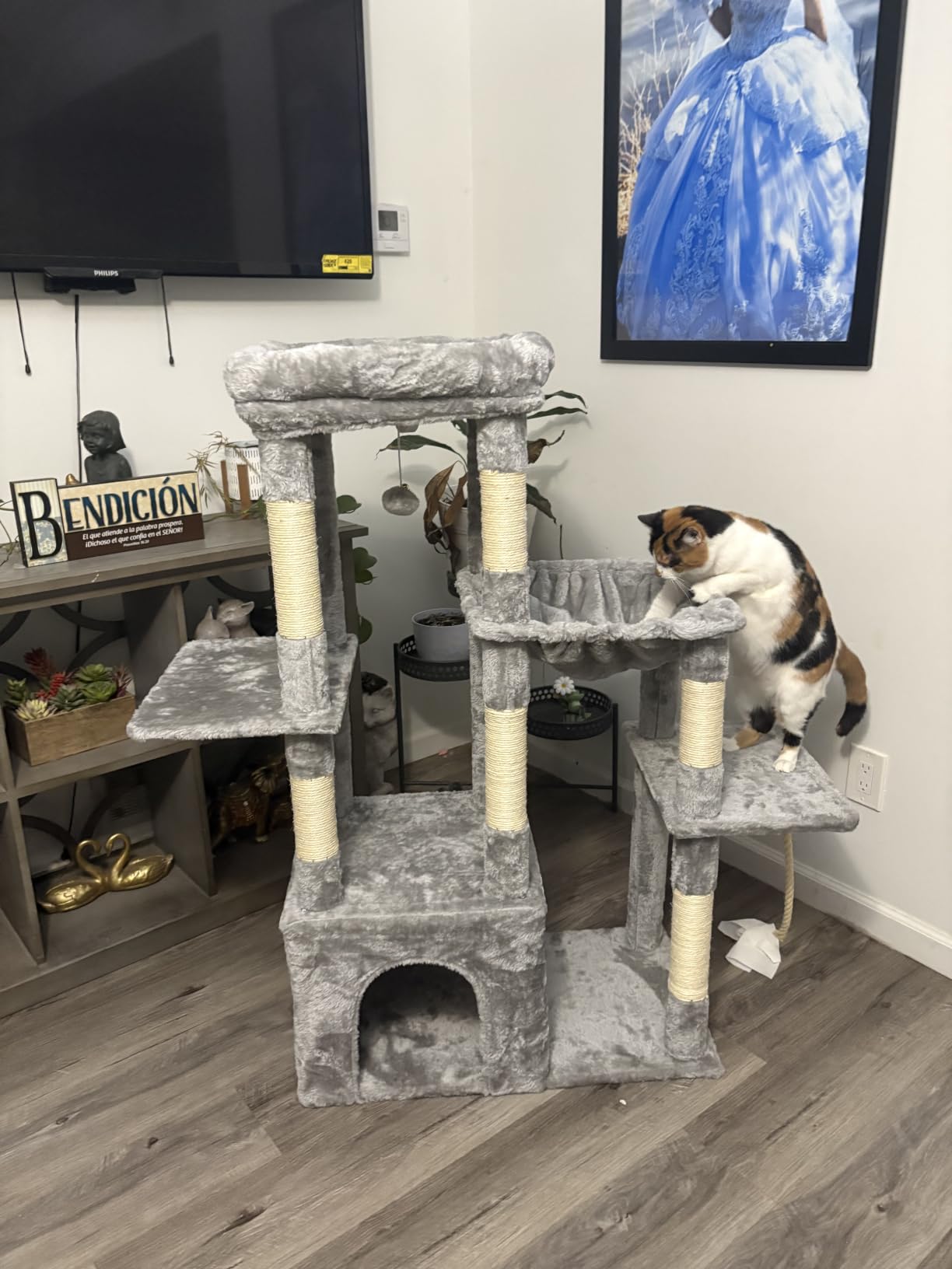 Heybly Heavy Duty Cat Tree with Large Base for Large Indoor Cats HCT026W customer photo 1