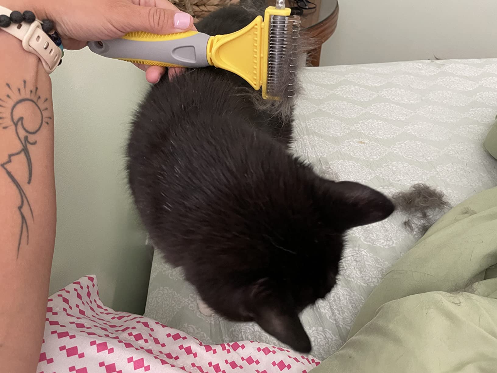 Self-Cleaning Deshedding Dog Cat Brush, Thick Double Coat Undercoat Rake customer photo 2