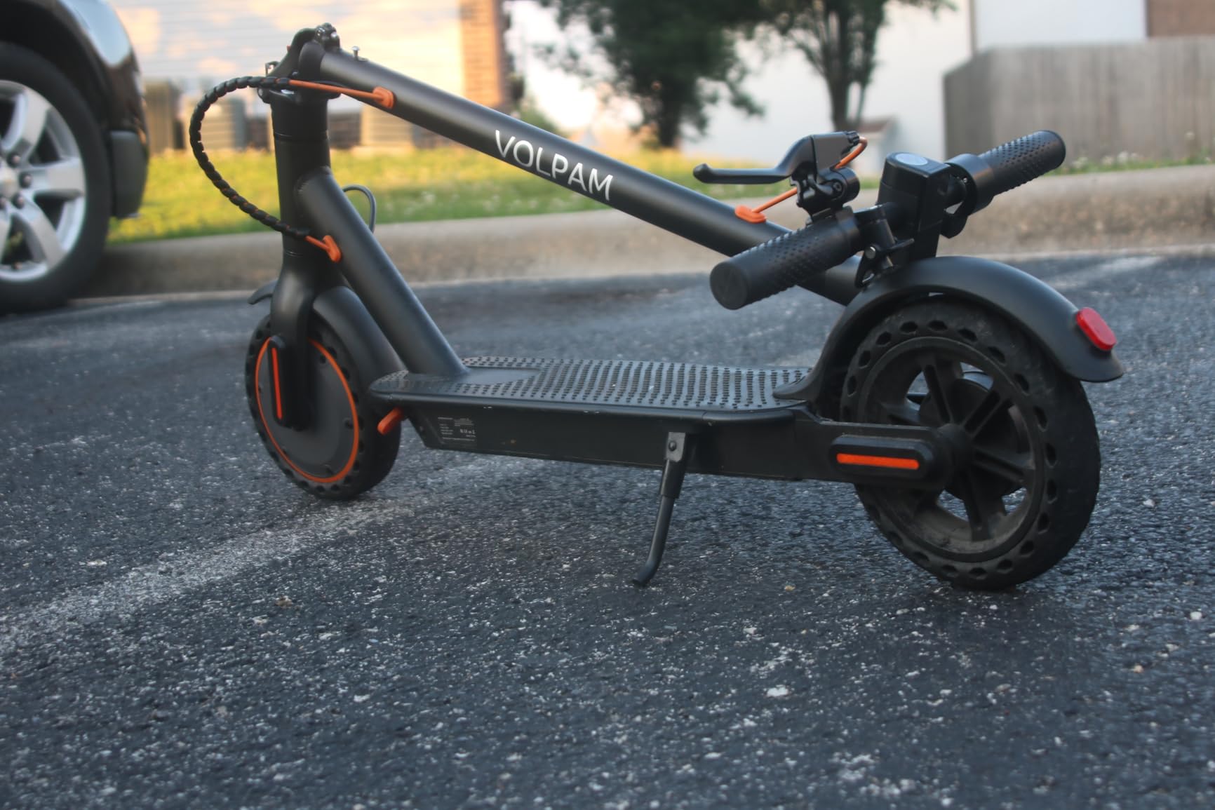 VOLPAM 10 Inches 500W Adult Electric Scooter with Dual Suspensions customer photo 2