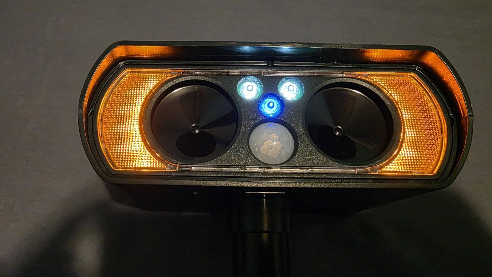 2026 Sonic Fortress Pro Deer Repellent Solar Ultrasonic Animal Repellent customer photo 1