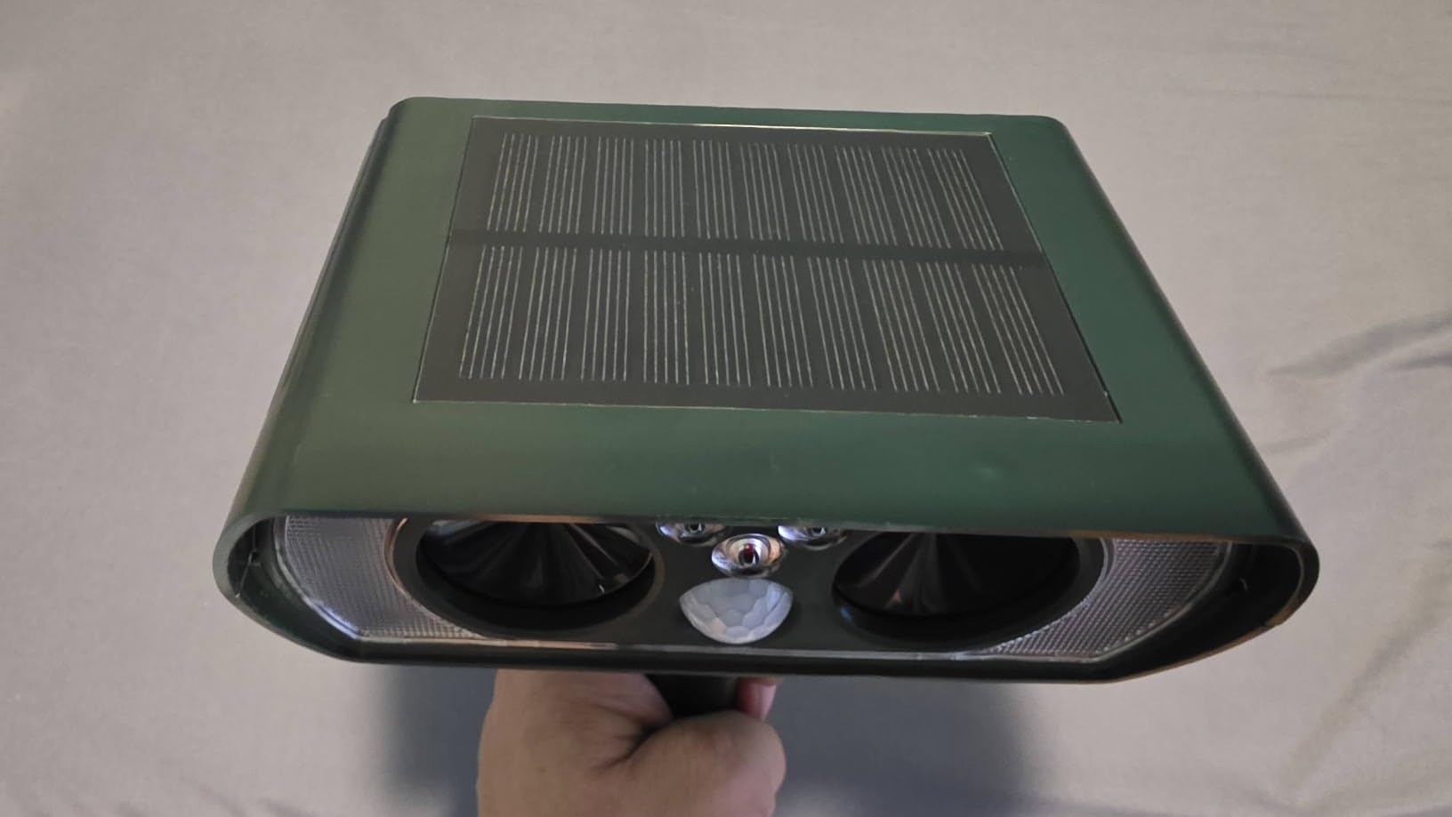 2026 Sonic Fortress Pro Deer Repellent Solar Ultrasonic Animal Repellent customer photo 2